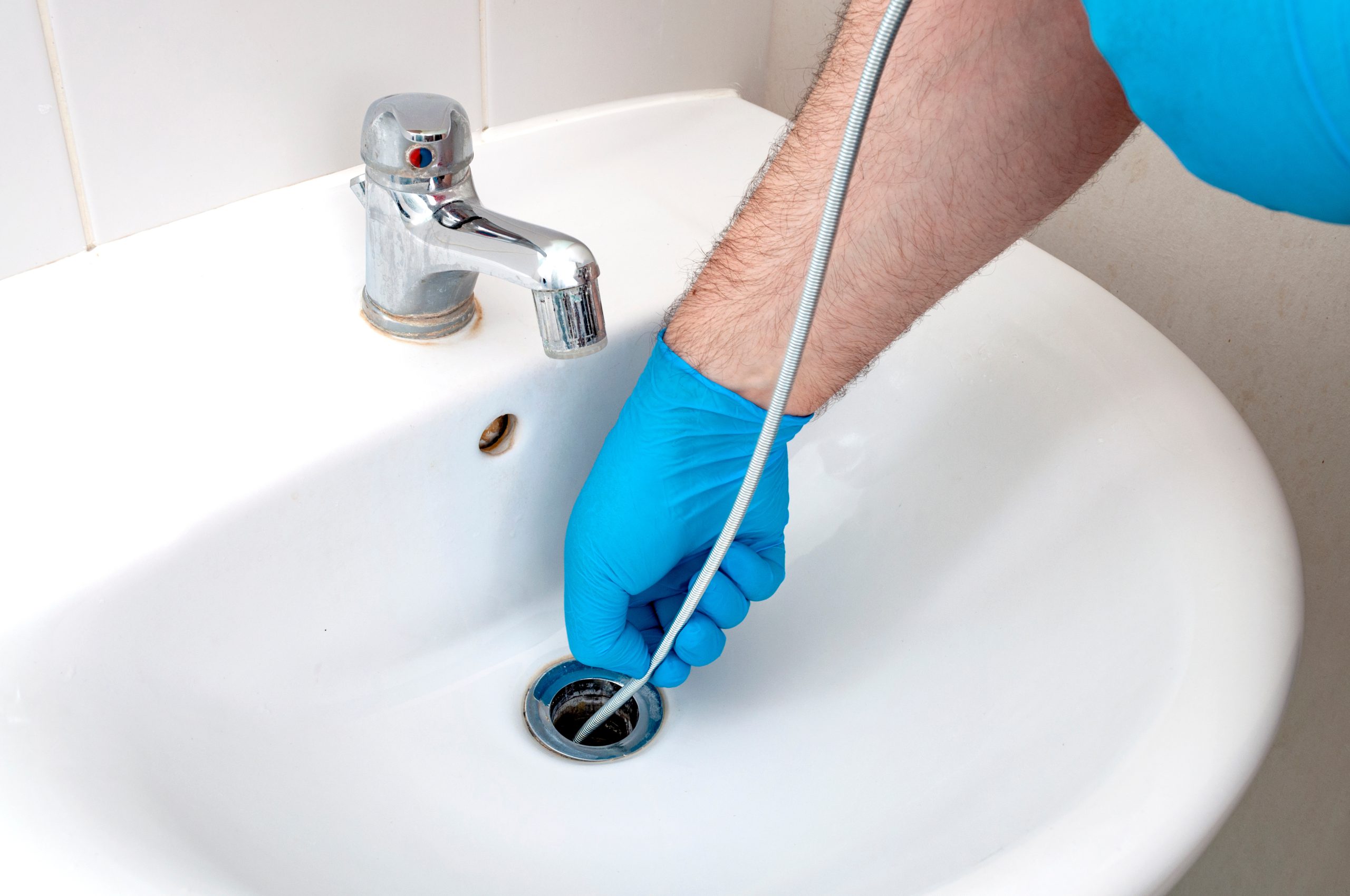How to Check If Your Bathroom Drain Needs Cleaning